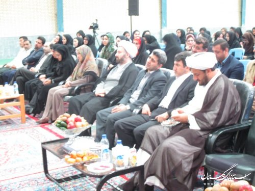 انسان در پرتو هدف متعالی علم و دانش به افتخارات بزرگ نایل می شود