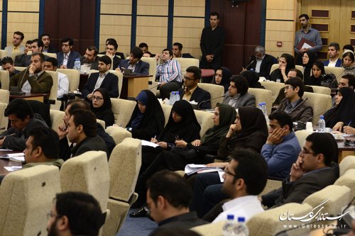 در کارگروه ها از مشاوران جوان بصورت جدی استفاده شود