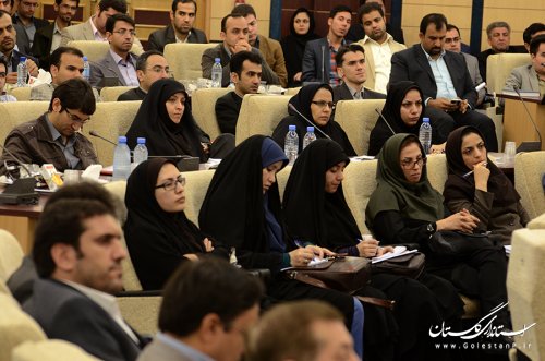 در کارگروه ها از مشاوران جوان بصورت جدی استفاده شود