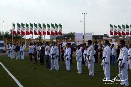استادیوم پنج هزار نفری آزادی گنبدکاووس با حضور وزیر ورزش و جوانان افتتاح شد
