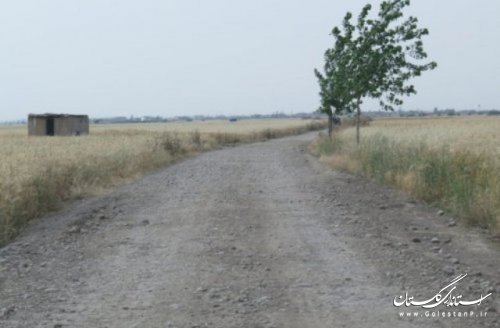 بازدید مشترک فرمانداران علی آباد کتول و آق قلا ازجاده های بین مزارع دو شهرستان