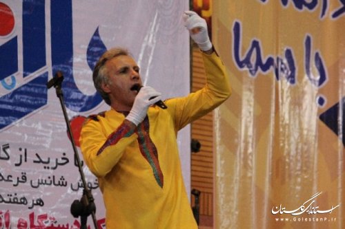 جشنواره باران با حضور بازیگران برنامه فتیله در شهرستان علی آبادکتول