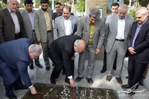 استقبال استاندار گلستان از وزیر صنعت، معدن و تجارت در فرودگاه گرگان