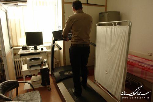 اندازه گیری فشارخون و انجام تزریقات رایگان در درمانگاه جمعیت هلال احمر استان