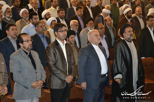 نماز بزرگترین هنر است و هنرمند باید در برابر آن خاضع باشد