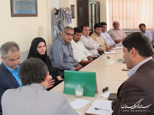 نشست فرماندار گمیشان با بخشدار و دهیاران روستاهای بخش گلدشت 