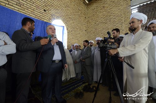 حضور استاندار گلستان در مراسم تشییع پیکر مرحوم آخوند نظری 