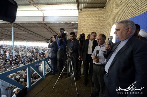 حضور استاندار گلستان در مراسم تشییع پیکر مرحوم آخوند نظری 