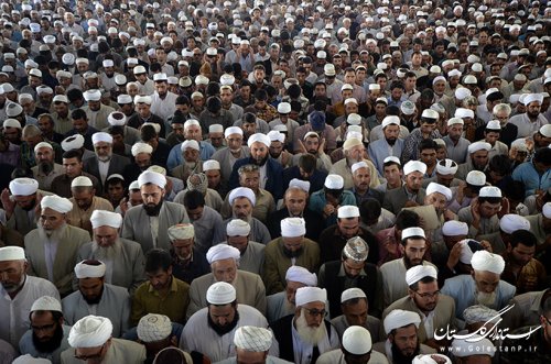 حضور استاندار گلستان در مراسم تشییع پیکر مرحوم آخوند نظری 