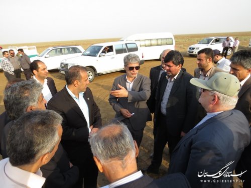 بازدید استاندار گلستان و مدیرعامل نفت خزر از محل اجرای پروژه اکتشاف نفت و گاز