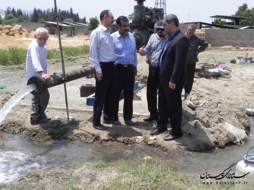 بازدید فرماندار مینودشت از چاه آب شرب روستای قلمی 