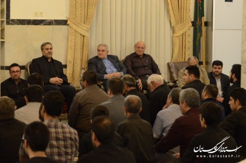 بزرگترین جستجوگران عالم در مقابل امام علی(ع) خاضع اند