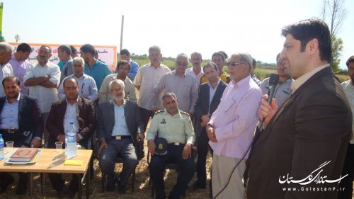 کلنگ  سالن چند منظوره توپی روستایی بخش کمالان به زمین زده شد