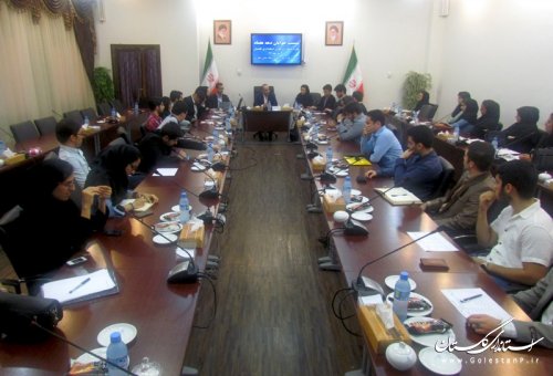 تحلیل پتانسیل ها و تهدیدهای شبکه های اجتماعی توسط جوانان دهه هفتادی  گلستان