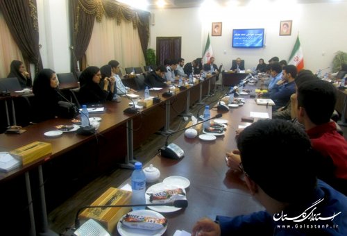 تحلیل پتانسیل ها و تهدیدهای شبکه های اجتماعی توسط جوانان دهه هفتادی  گلستان