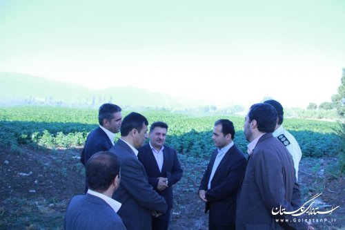 بازدید سرزده فرماندار مرکز استان از دورترین روستاهای بخش بهاران