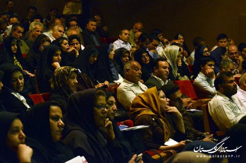 خبرنگاران باید به نام آوران در تاریخ مبدل شوند