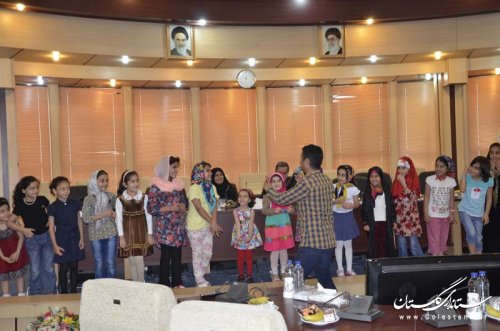 مراسم جشن میلاد حضرت معصومه(س) برای دختران پرسنل استانداری برگزارشد