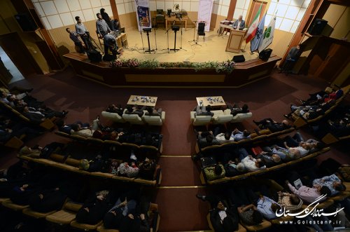 رادیو علی رغم پیری همچنان جوان است