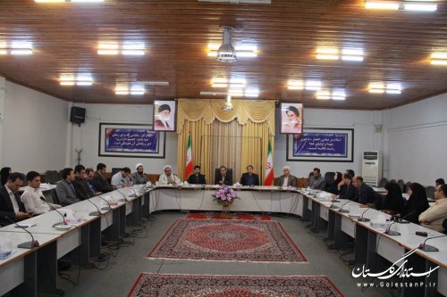 مراسم تجلیل از کارمندان نمونه دستگاه های اجرایی در مرکز استان برگزار شد
