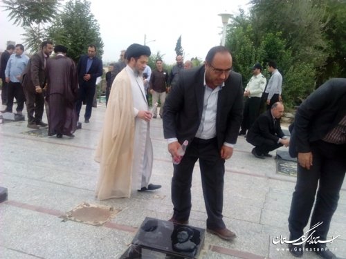 غبار روبي مزار شهدای علی آباد کتول به مناسبت هفته دولت