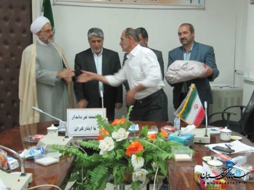 از ایثارگران شاغل در ادارات بندرگز تجلیل شد