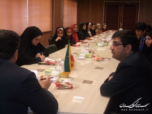 دیدار مسئول و جمعی از اعضای فعال کانون پرورش فکری رامیان با فرماندار