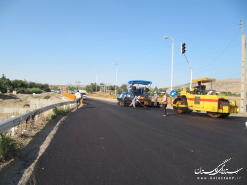 بازدید فرماندار کلاله از اجرای پروژه آسفالت ورودی شهر