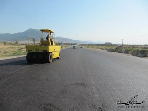 بازدید فرماندار کلاله از اجرای پروژه آسفالت ورودی شهر