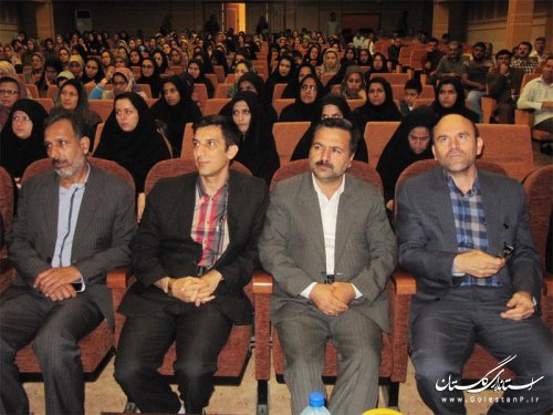 مبارزه با بیسوادی امری همگانی است