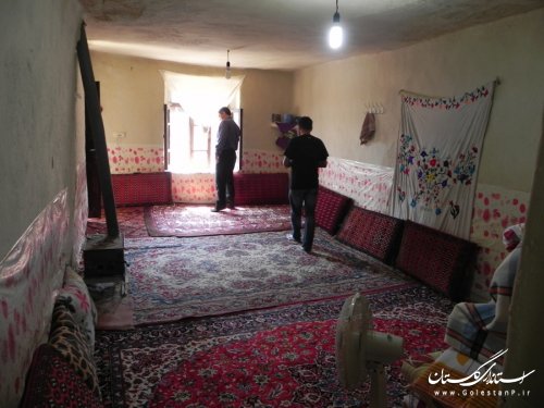 بازدید فرماندار مینودشت از کلبه توریستی روستای زنگلاب در مینودشت