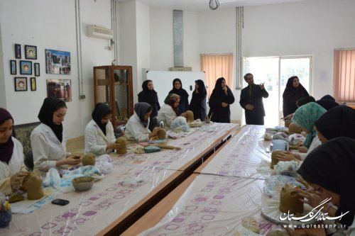 بازدید سرپرست دفتر امور بانوان و خانواده استانداری گلستان از مرکز آموزش فنی و حرفه ای خواهران گرگان