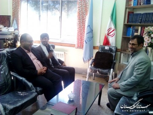 دیدارفرماندارعلی آباد کتول بارئیس دادگستری به مناسبت هفته دفاع مقدس