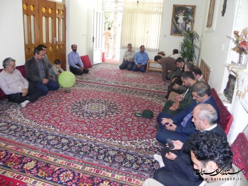 دلجوئی فرماندار مینودشت از خانواده شهدای اصناف