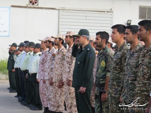 صبحگاه مشترک نیروهای نظامی و انتظامی با حضور فرماندار کلاله برگزار شد