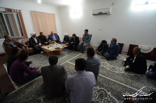 دیدار استاندار گلستان با خانواده جان باختگان حادثه «منا» در بندرترکمن و گمیشان