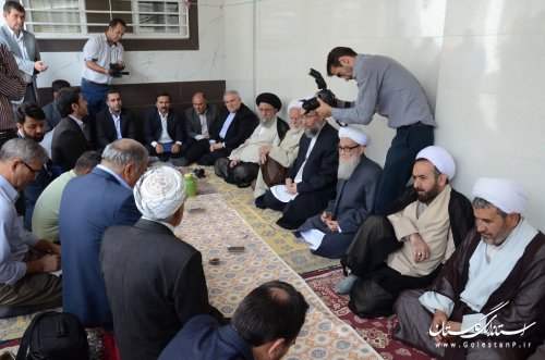 استاندار گلستان با خانواده جان باختگان فاجعه «منا» در گنبد کاووس دیدار کرد