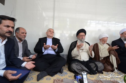 استاندار گلستان با خانواده جان باختگان فاجعه «منا» در گنبد کاووس دیدار کرد