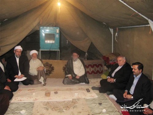 نماینده ولی فقیه و استاندار گلستان با خانواده های جانباختگان منا دیدار کردند