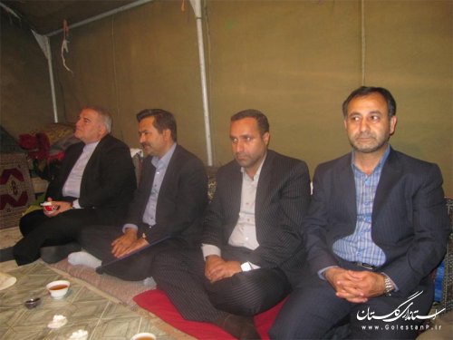 نماینده ولی فقیه و استاندار گلستان با خانواده های جانباختگان منا دیدار کردند