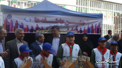 همه باید به فکر دانش آموزان نیازمند باشیم