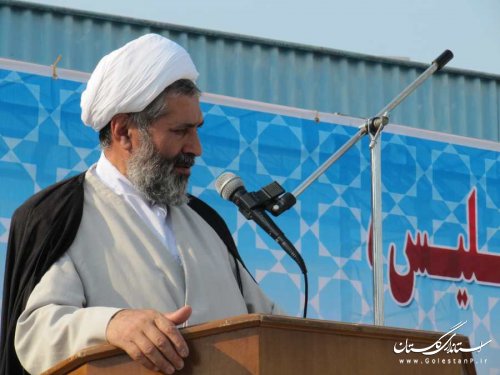 صبحگاه مشترک نیروهای انتظامی و نظامی در بندرگز برگزار شد