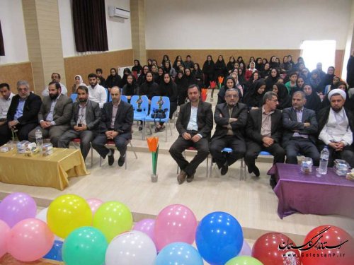 نوعروسان تحت پوشش کمیته امداد بندرگز هدیه ازدواج دریافت کردند