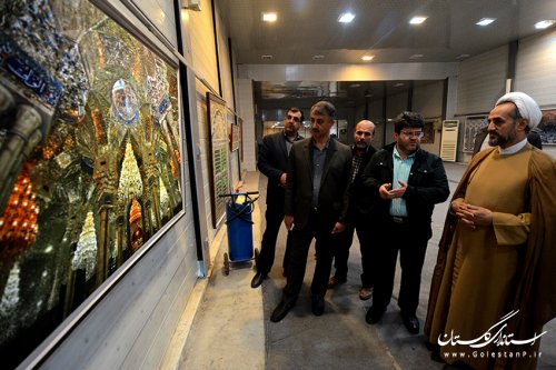 نمایشگاه عکس حرم مطهر امام علی (ع) باحضور سرپرست حوزه استاندار افتتاح شد