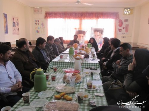 برگزاری جلسه انجمن کتابخانه عمومی شهرستان ترکمن به مناسبت هفته کتاب