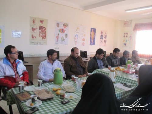 برگزاری جلسه انجمن کتابخانه عمومی شهرستان ترکمن به مناسبت هفته کتاب