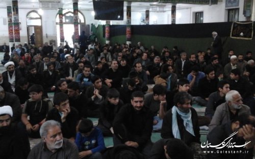 استقبال باشکوه مردم شهرستان ترکمن از پرچم بارگاه امام حسین (ع)