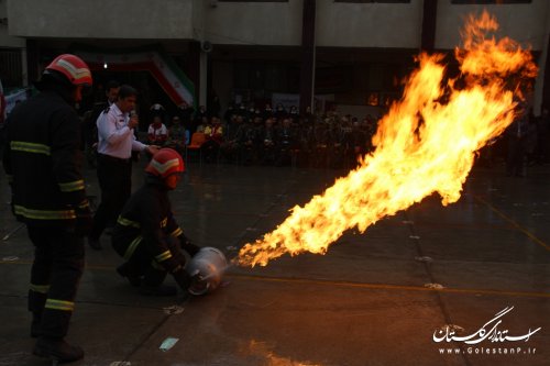 اجراي مانور پدافند غير عامل در مدارس گلستان