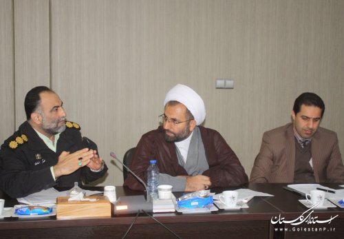 با نشریاتی که به موضوعات قوم گرایانه دامن بزنند، برخورد خواهد شد