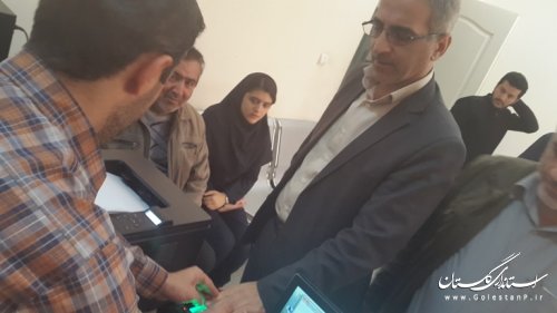 بازدید سرزده فرماندار از اداره ثبت احوال کردکوی